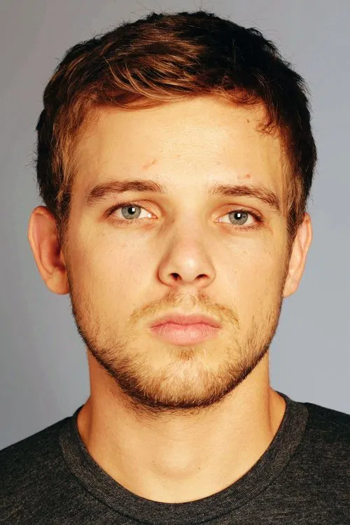 Max Thieriot profile picture