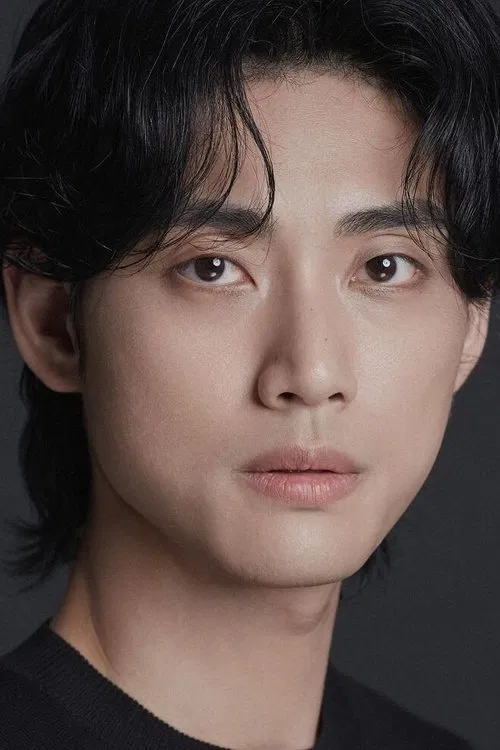 Ha Neul profile picture