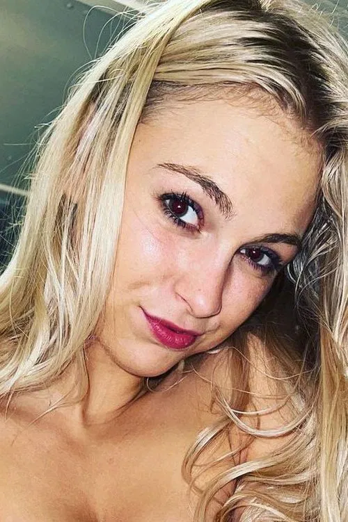 Elise profile picture