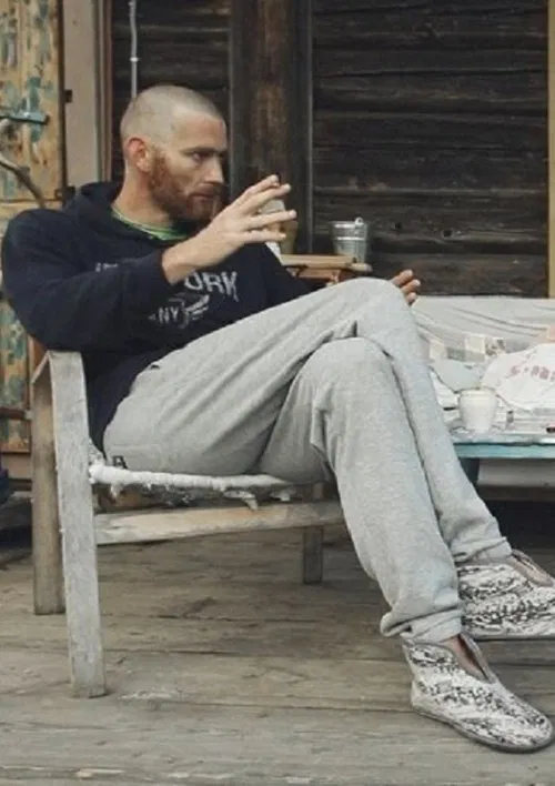 Hopscotch movie poster