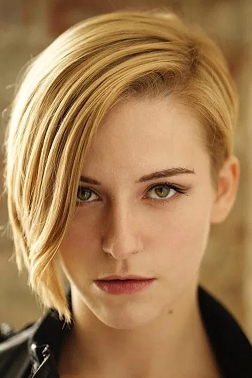 Celine du Tertre profile picture