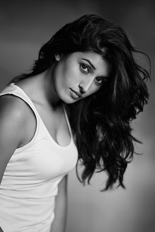 Divinaa Thackur profile picture