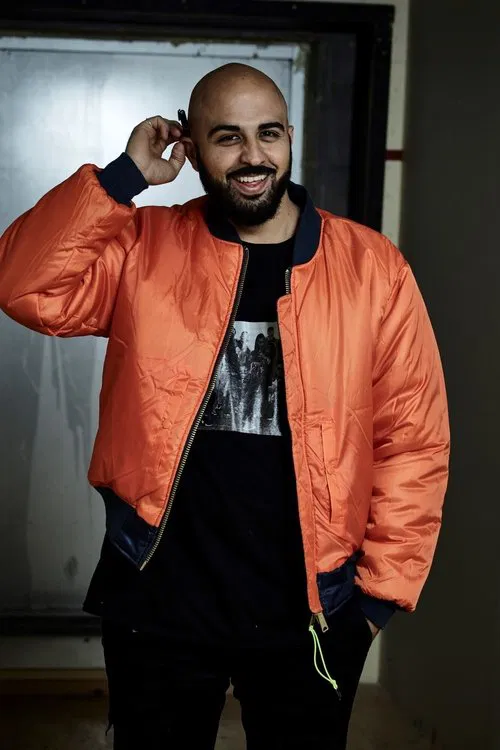 Foto de perfil de Babak Azarmi