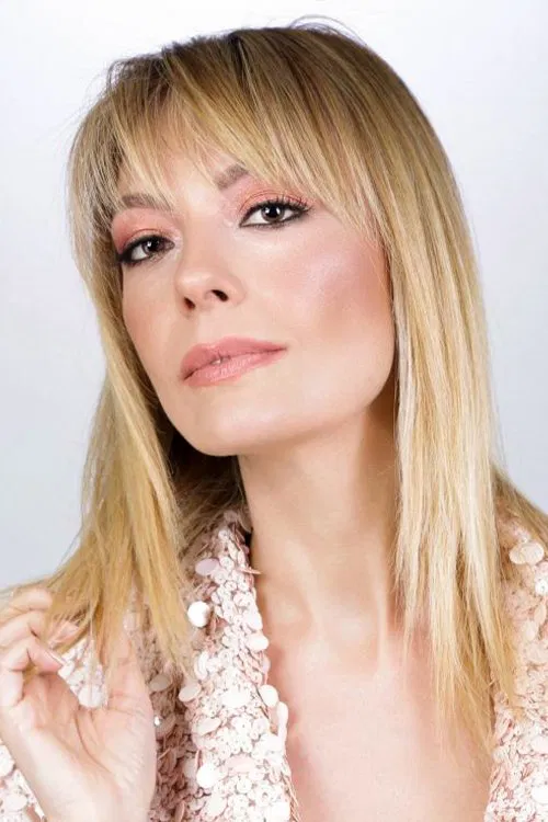 Özge Özder profile picture