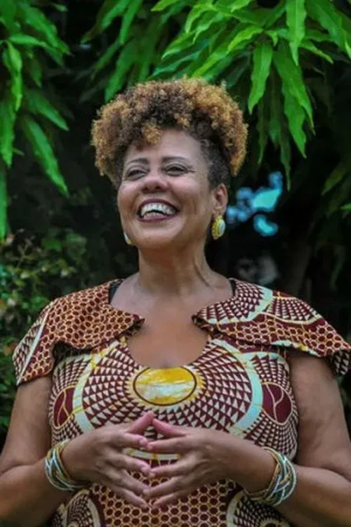 Cássia Valle profile picture