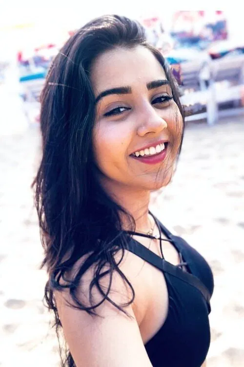 Roshni Walia profile picture