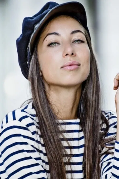 Tess Masazza profile picture