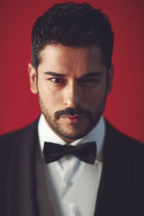 Burak Özçivit profile picture
