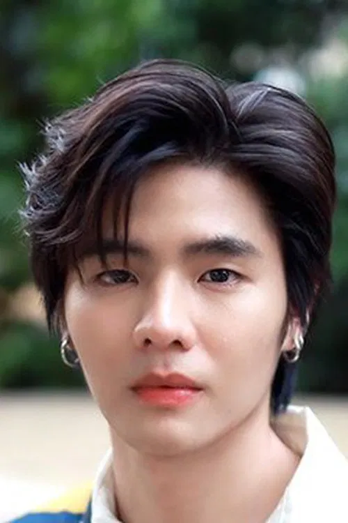 Top Piyawat Phongkanittanon profile picture