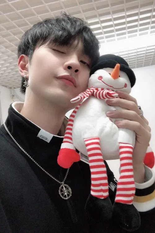 Shujun Lv profile picture