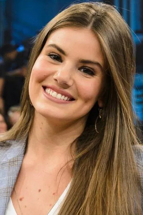 Camila Queiroz profile picture