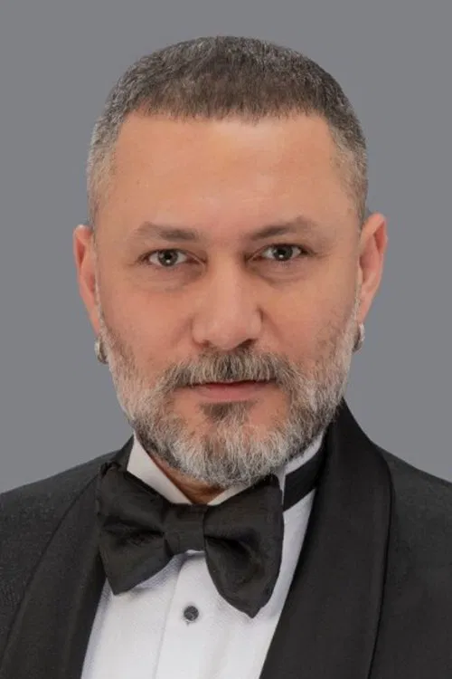 Hüsnü Şenlendirici profile picture