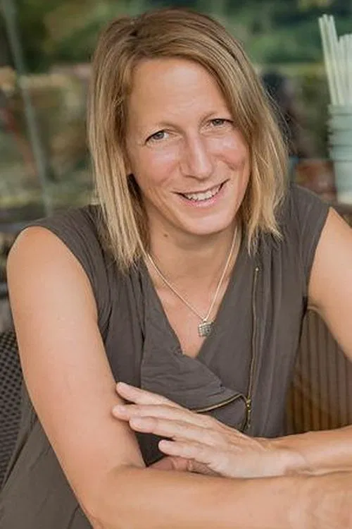 Foto de perfil de Imola Láng