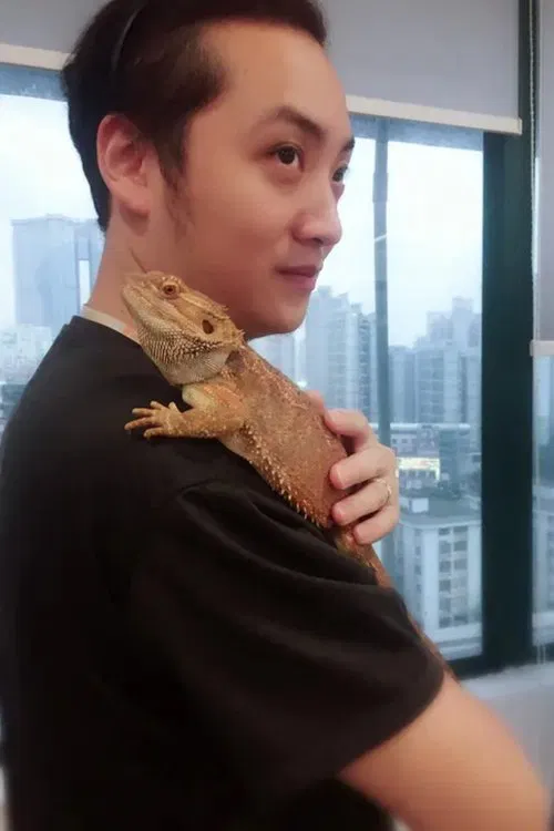 Zhong Yu profile picture