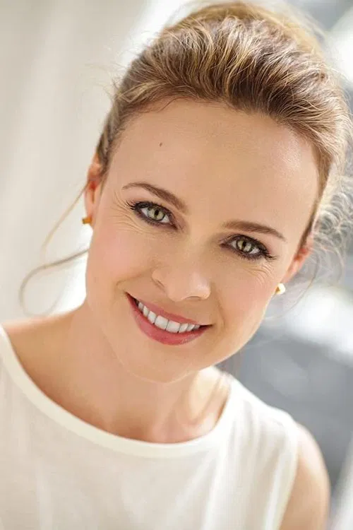 Tami Stronach profile picture