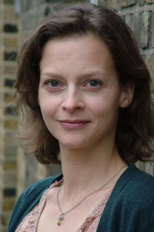 Julie Cox profile picture