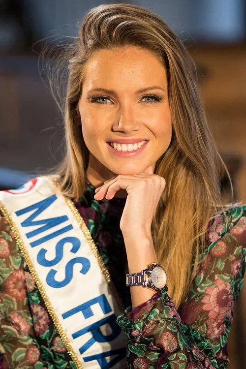 Amandine Petit profile picture