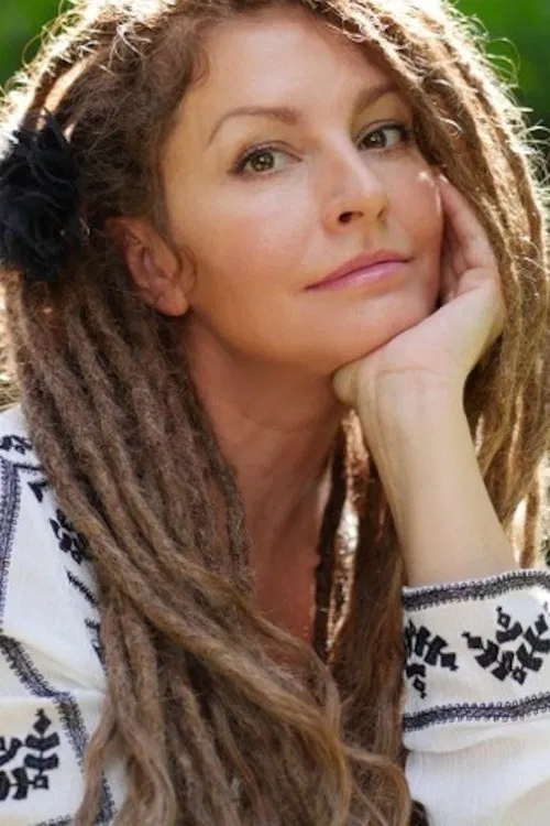 Simmone Jade Mackinnon profile picture