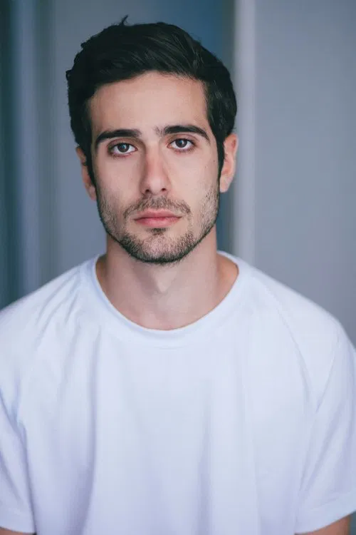 Lev Lewis profile picture