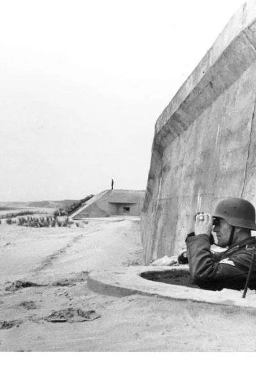 Le Mur de l'Atlantique, une forteresse au service de l'ennemi movie poster