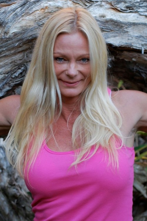 Raye Hollitt profile picture