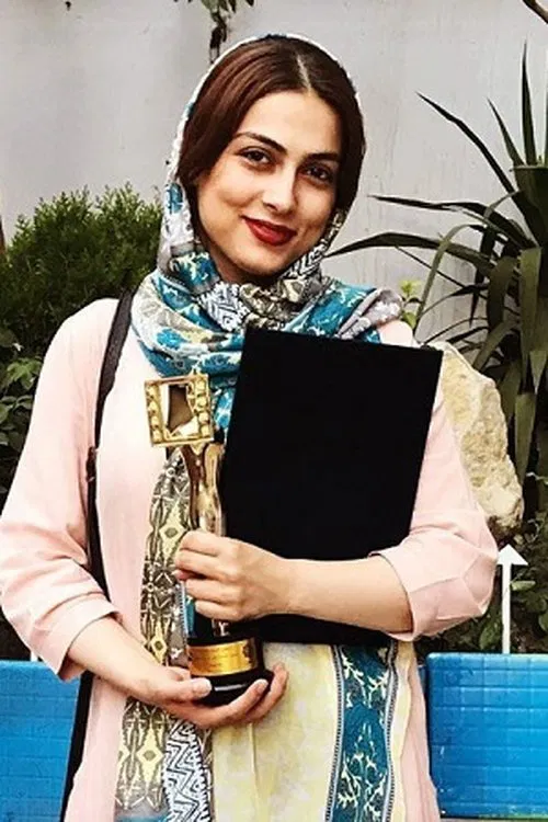 Hasti Farahi profile picture