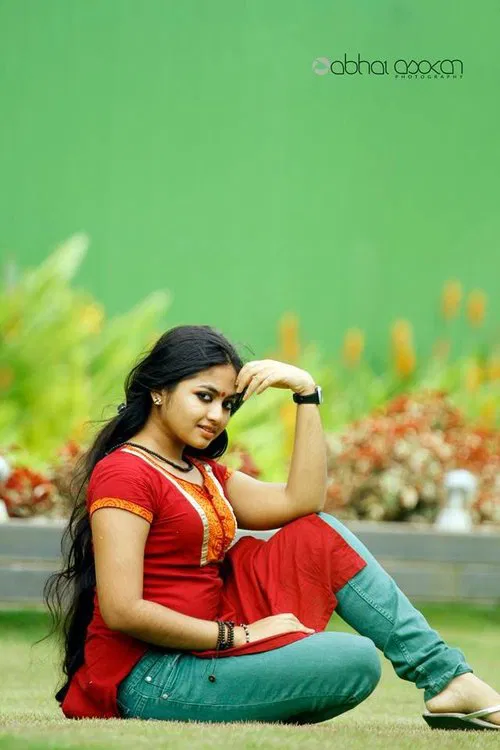 Jaadayum Mudiyum movie poster