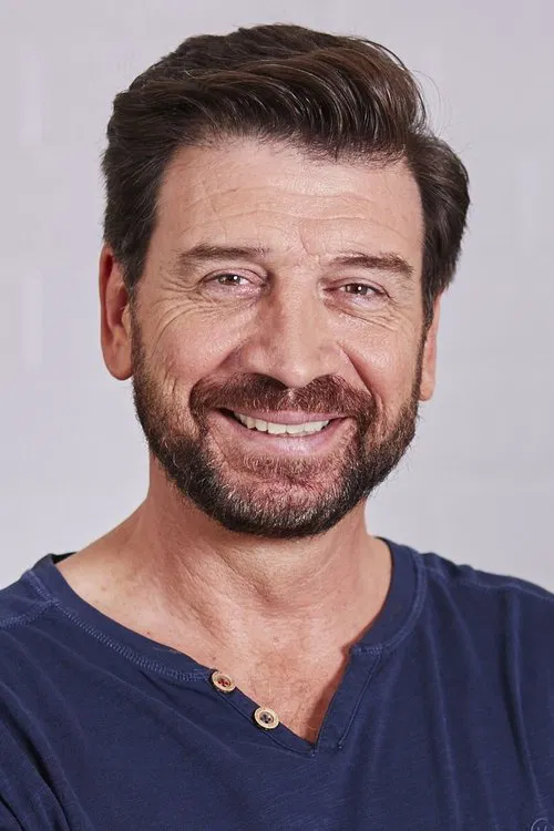 Nick Knowles profile picture