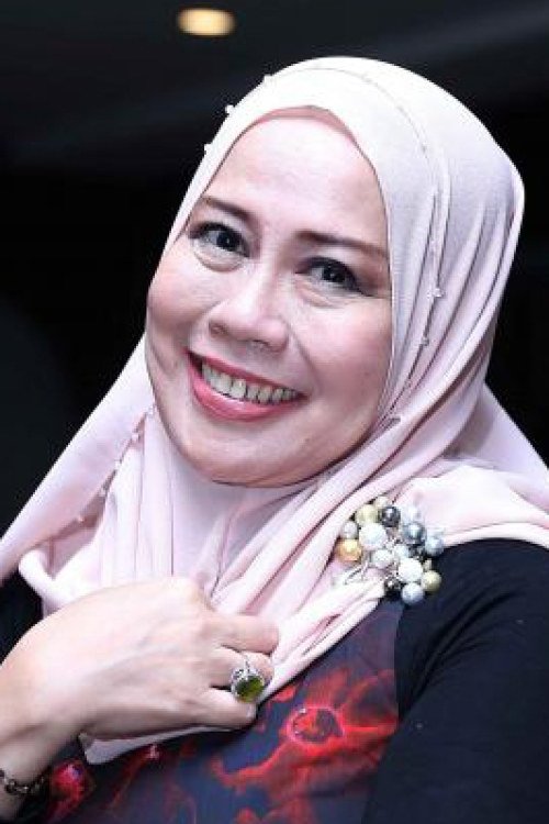 Dewi Yull profile picture