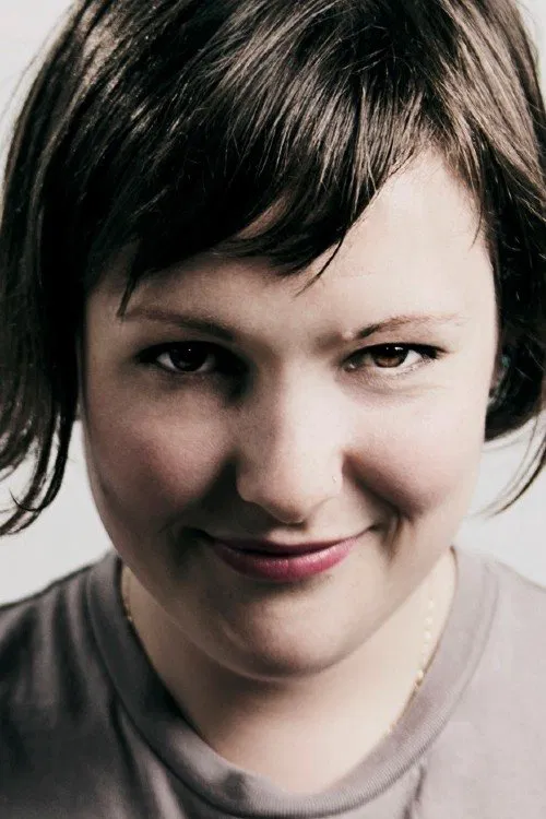 Josie Long profile picture
