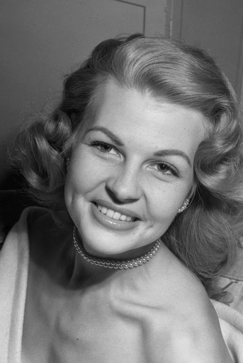 Mary Castle profile picture