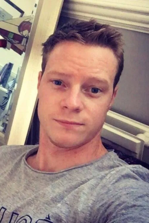 Russell Owen profile picture