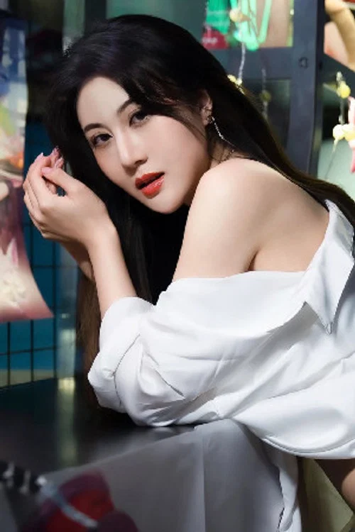 赵一曼 profile picture