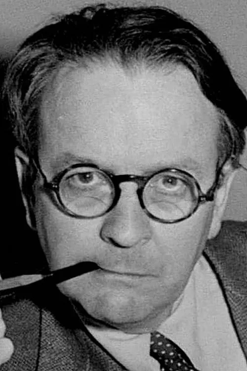 Raymond Chandler profile picture