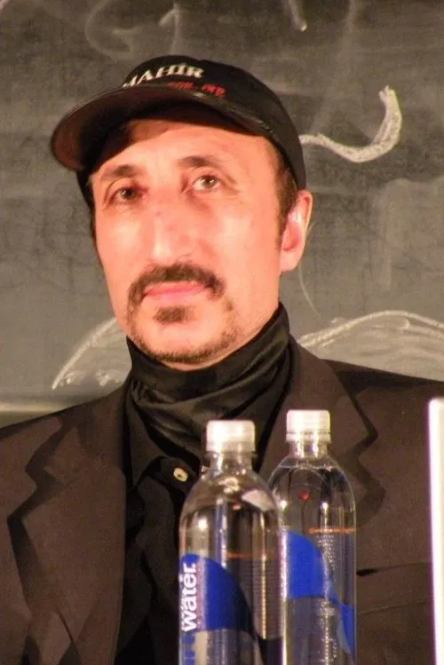 Foto de perfil de Mahir Cagri