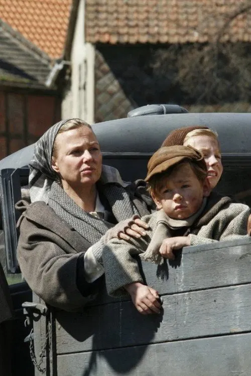 Poster do filme Ein Dorf schweigt