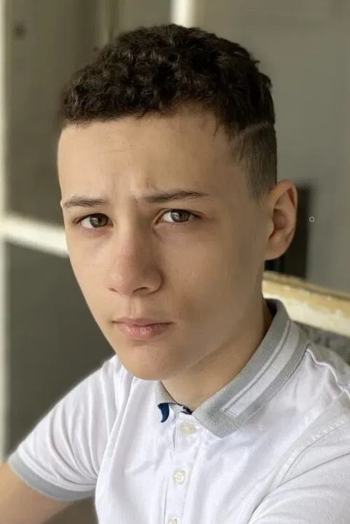 Elyes Aguis profile picture
