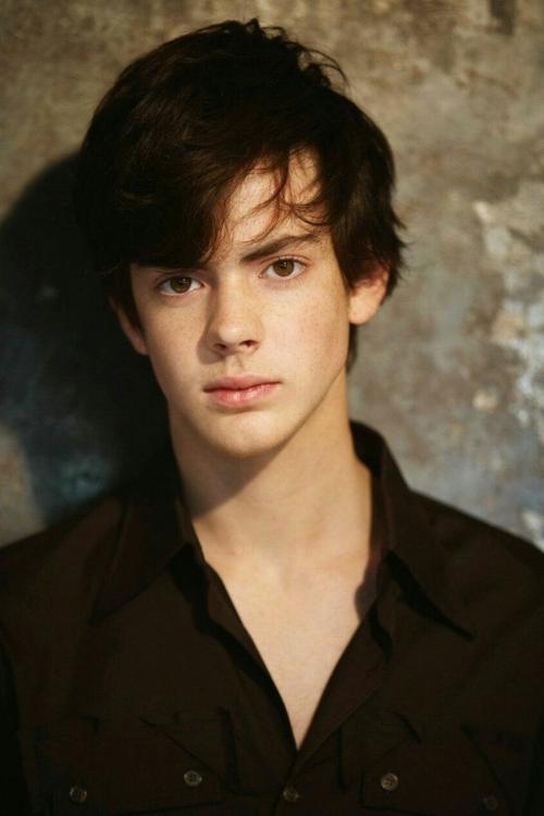 Skandar Keynes profile picture