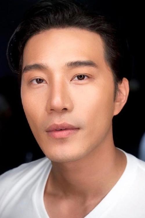Thassapak Hsu profile picture