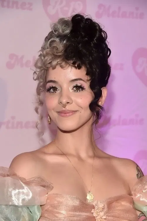 Melanie Martinez profile picture