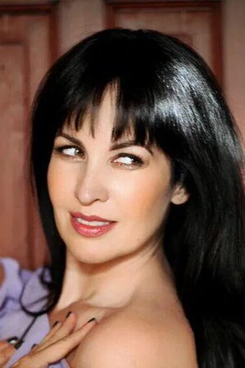 Grey Griffin profile picture