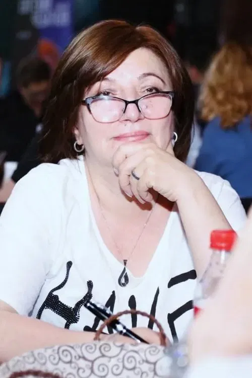 Lola Axmedova profile picture