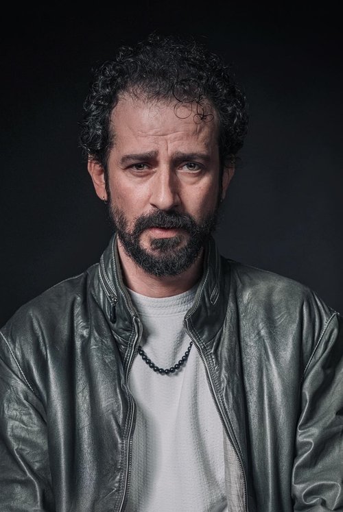 Özay Özgüler profile picture