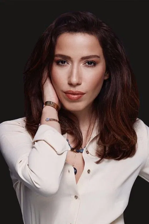 Burcu Güneş profile picture