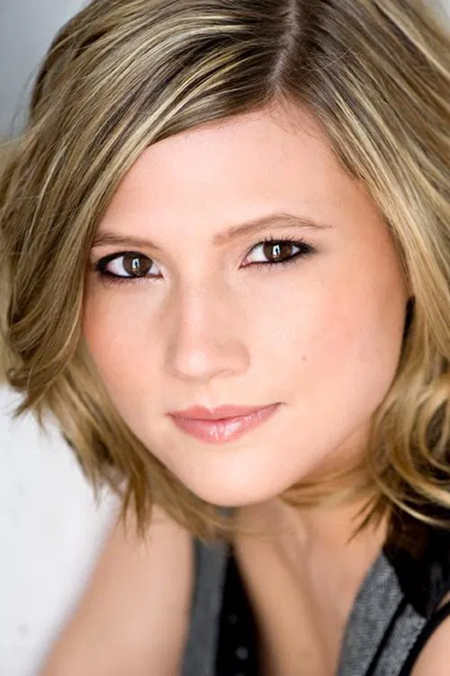 Emily Moss Wilson profile picture