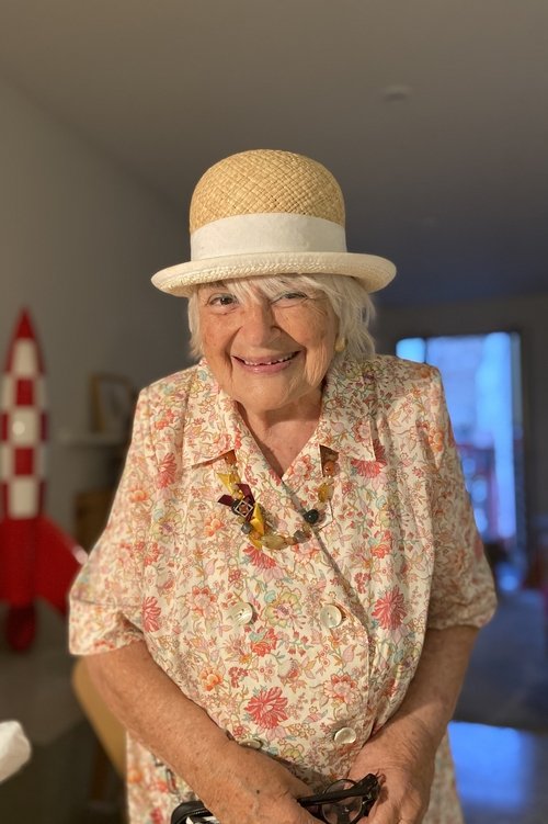 Pilarín Bayés profile picture
