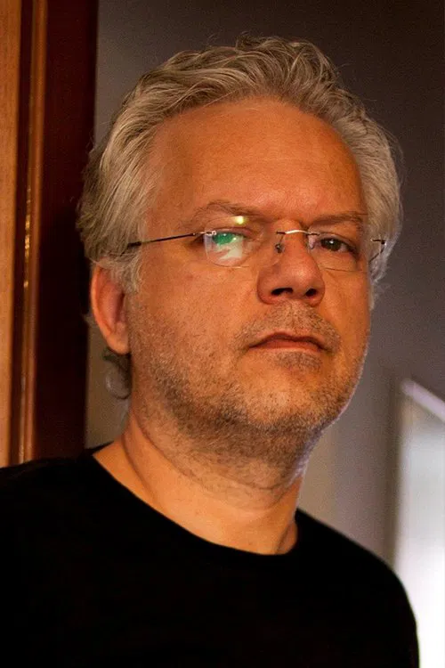 Raşit Çelikezer profile picture