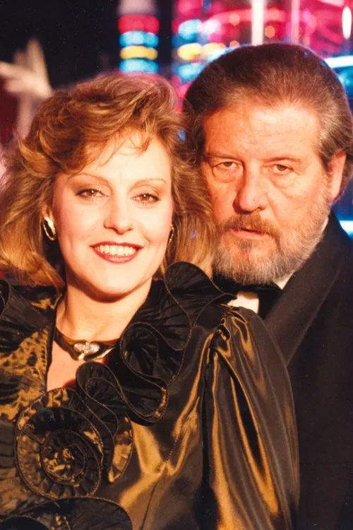 Η Δίψα tv show poster