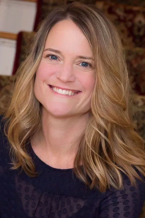 Sara Shepard profile picture
