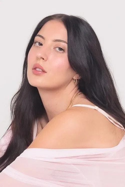 Molly Vasileva profile picture